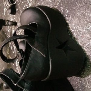DEMONIA BABYDOLL MARYJANE DYNAMITE 03 PLATFORMS W/STAR CUTOUT HEEL LETS DO DIS